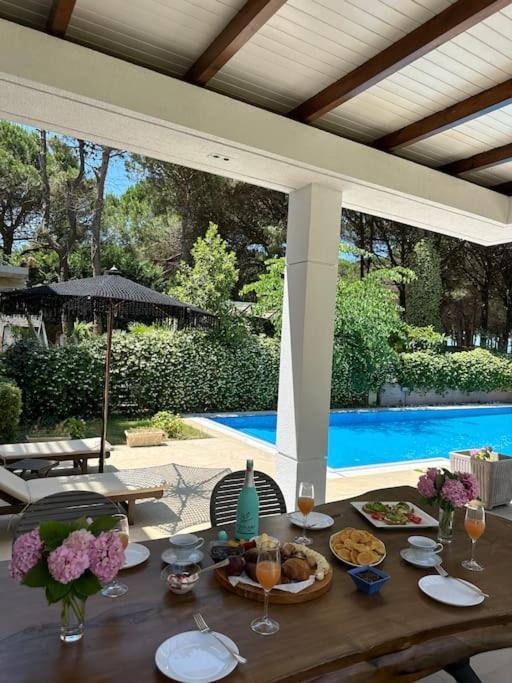 Willa Beachfront With Private Pool By Monika Experiences Golem (Tirana)