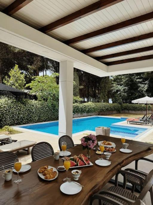 Beachfront With Private Pool By Monika Experiences Willa