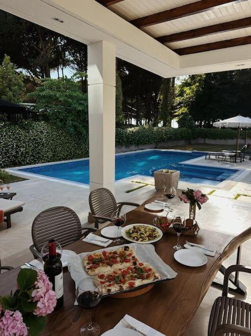 Beachfront With Private Pool By Monika Experiences Willa *