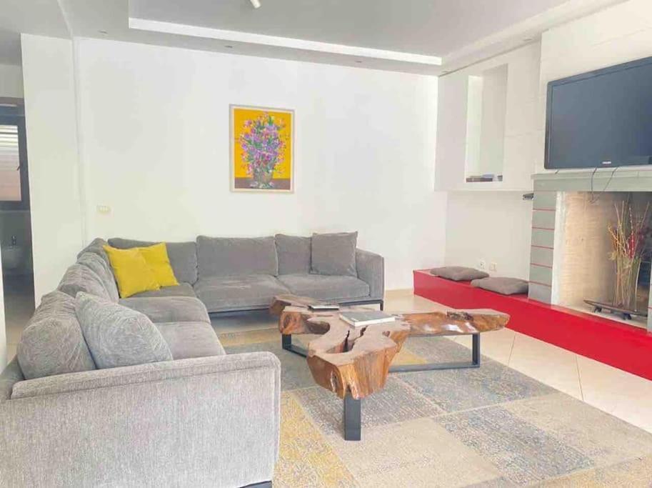 Beachfront With Private Pool By Monika Experiences Willa Golem (Tirana)
