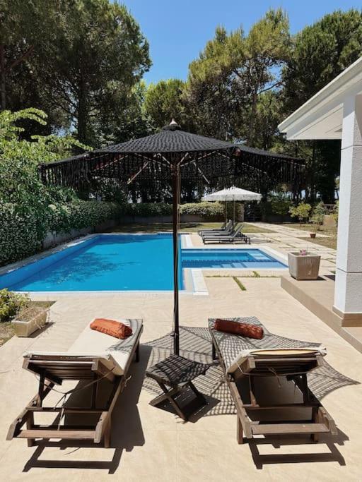Beachfront With Private Pool By Monika Experiences Golem (Tirana)